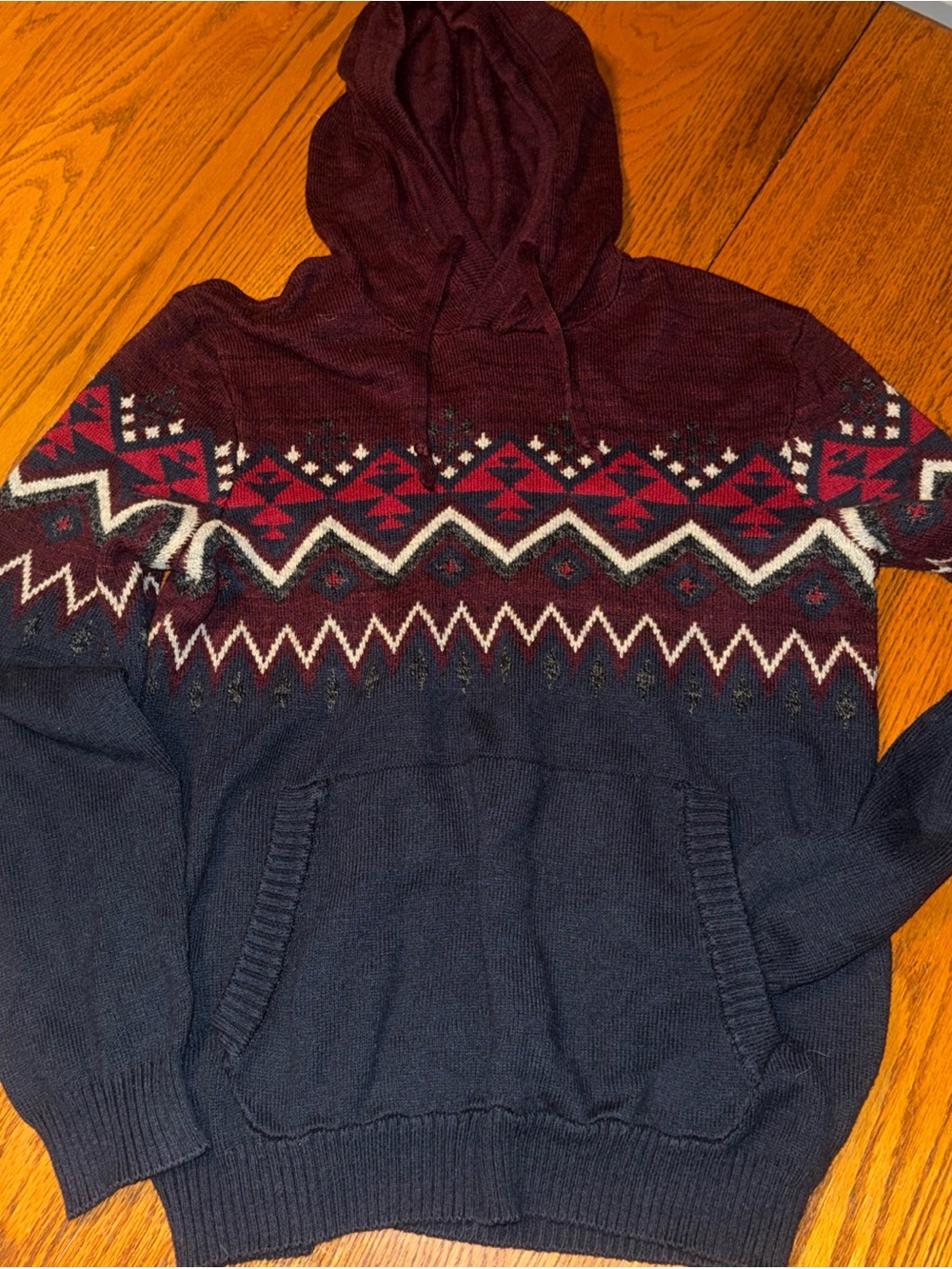 American Eagle Outfitters Maroon and Navy Patterned Crewneck Hoodie